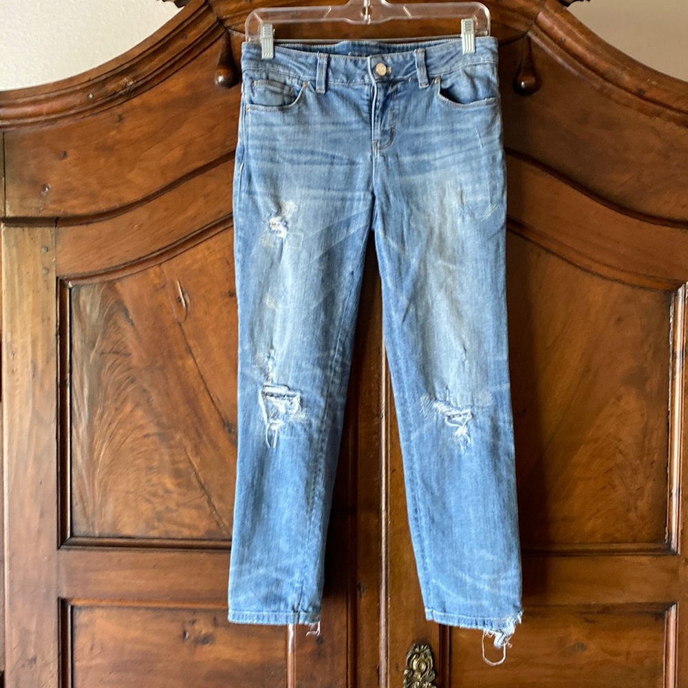 Distressed Light Wash skinny ankle jeans